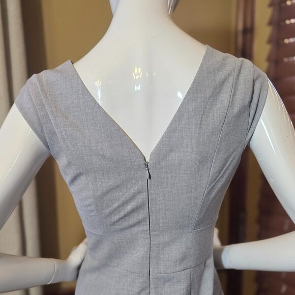 THE LIMITED COLLECTION Light Gray Professional Dress Size 4 - Picture 9 of 11